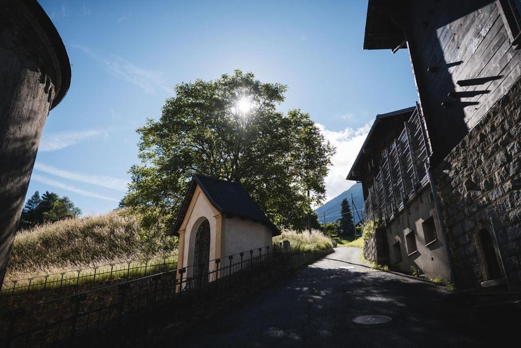 Poort A Poort Dorfhotel Grengiols Buitenkant foto